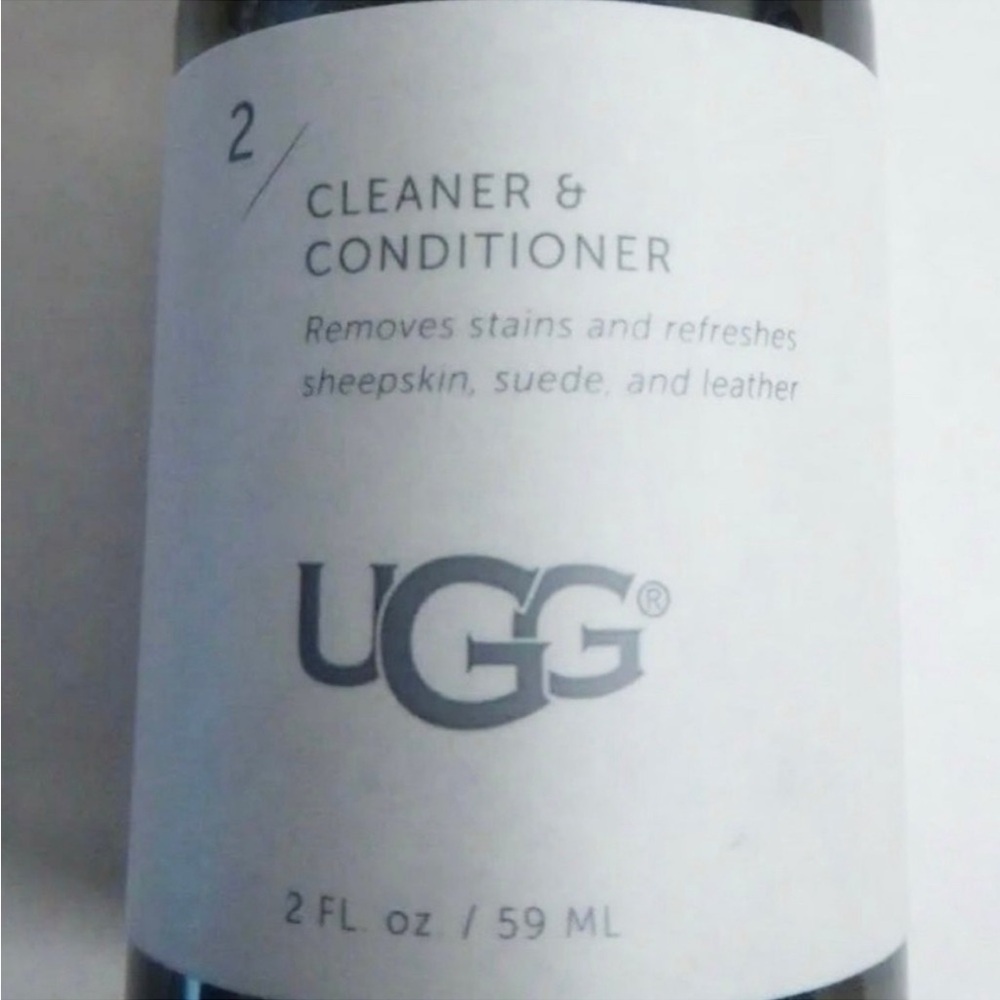 🔥BRAND NEW‼️ UGG 2 PIECE CLEANER KIT/SET Brand New In Bottle - Picture 4 of 6